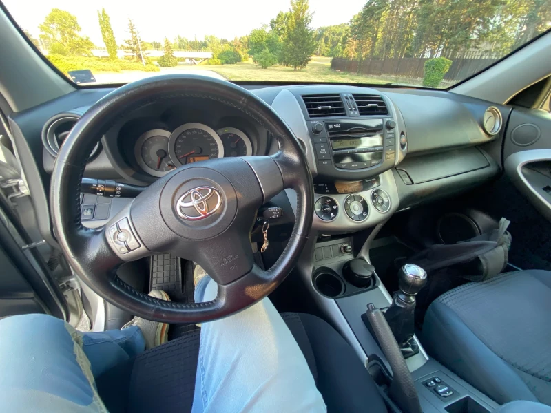 Toyota Rav4, снимка 5 - Автомобили и джипове - 48276436