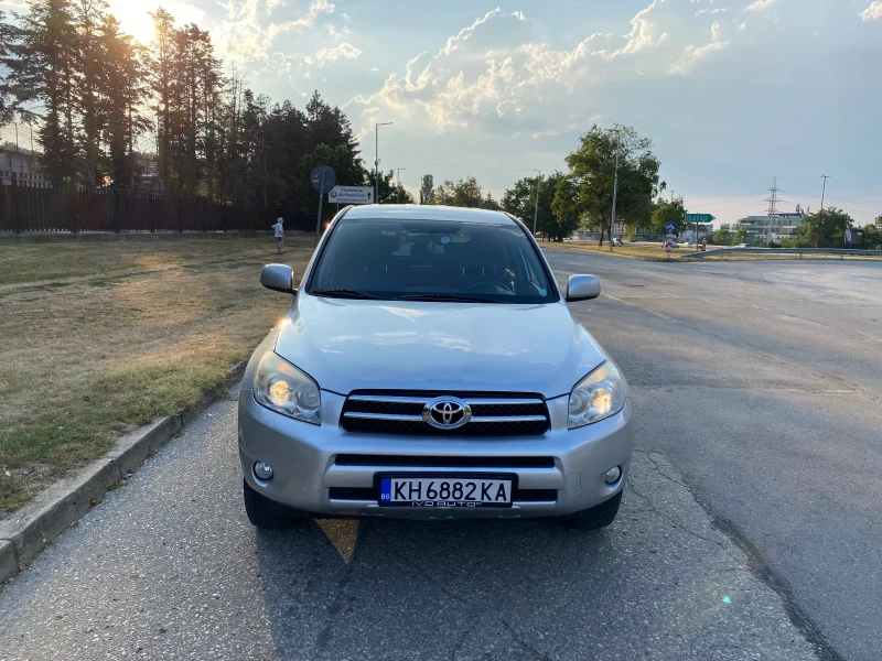 Toyota Rav4, снимка 11 - Автомобили и джипове - 48276436