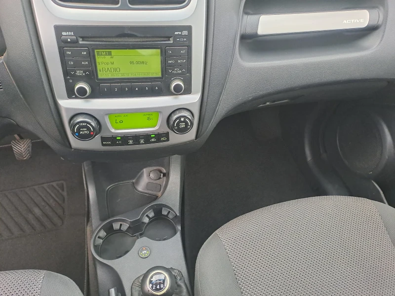 Kia Sportage 2.0i, 4/4, ГАЗ, FACE LIFT, снимка 14 - Автомобили и джипове - 52012145