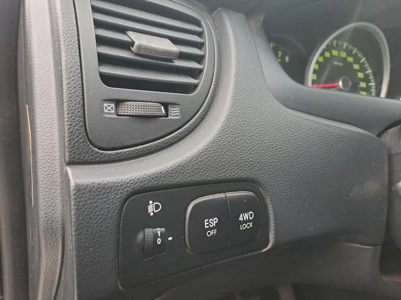 Kia Sportage 2.0i, 4/4, ГАЗ, FACE LIFT, снимка 12 - Автомобили и джипове - 52012145