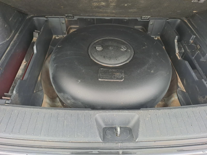 Kia Sportage 2.0i, 4/4, ГАЗ, FACE LIFT, снимка 9 - Автомобили и джипове - 52012145