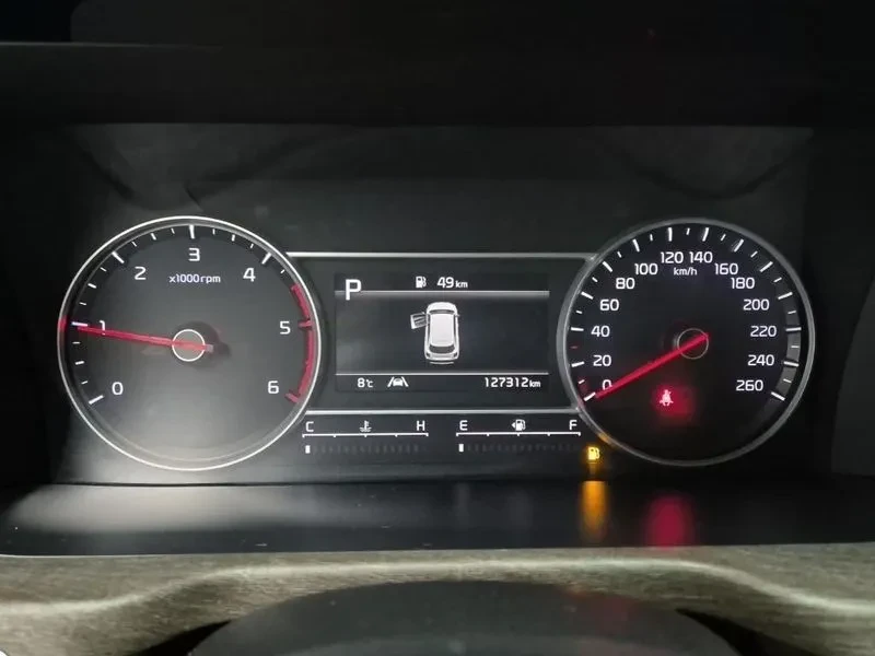 Kia Sorento Diesel 2.2 2Wd Trendy, снимка 5 - Автомобили и джипове - 56118913