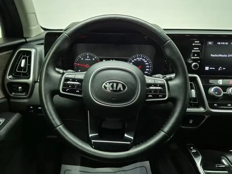 Kia Sorento Diesel 2.2 2Wd Trendy, снимка 6 - Автомобили и джипове - 56118913