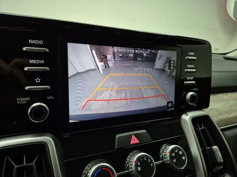Kia Sorento Diesel 2.2 2Wd Trendy, снимка 10 - Автомобили и джипове - 56118913