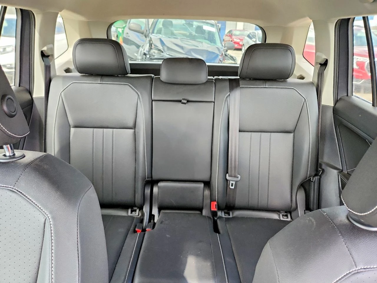 VW Tiguan 2.0* 4Х4* РЕАЛНИ КМ!, снимка 9 - Автомобили и джипове - 54645164