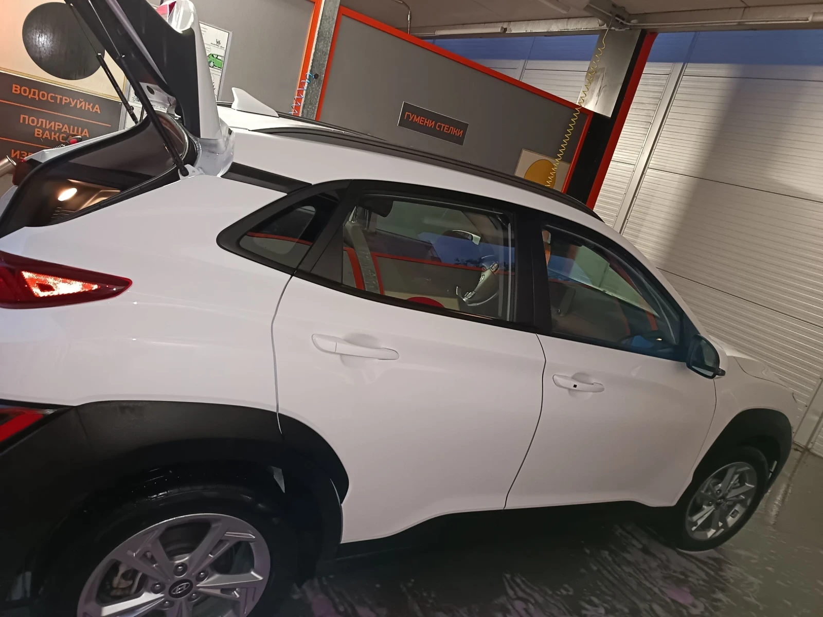 Hyundai Kona, снимка 15 - Автомобили и джипове - 54694753
