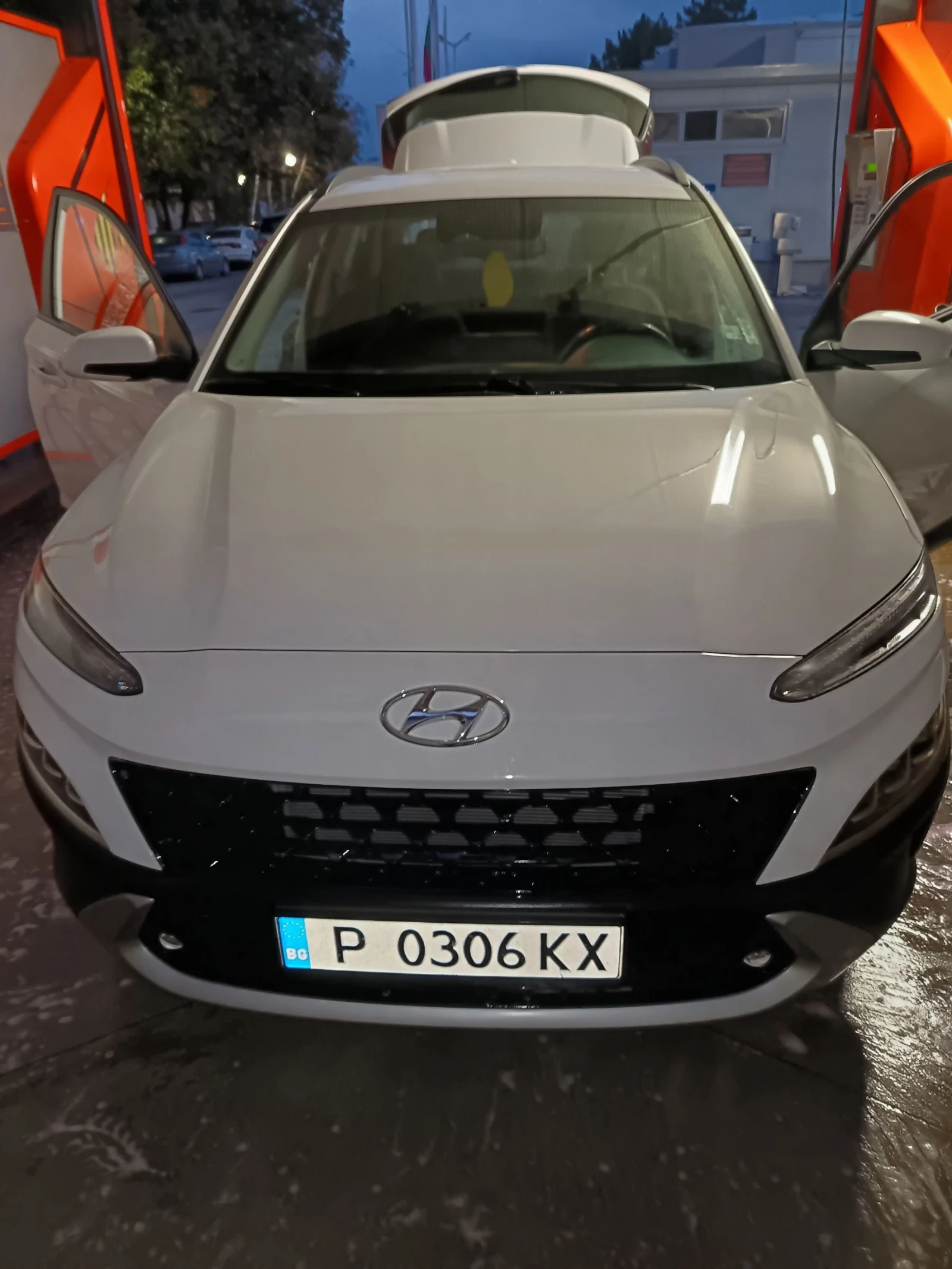 Hyundai Kona, снимка 16 - Автомобили и джипове - 54694753