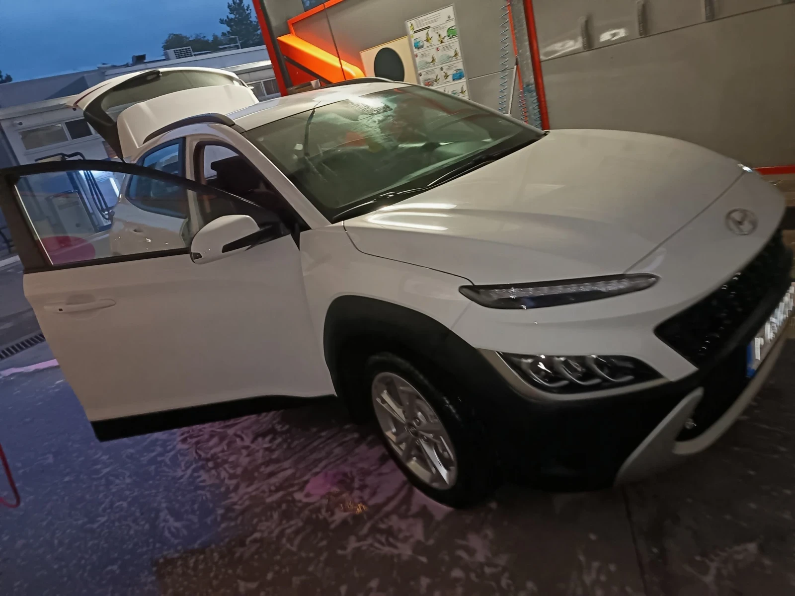 Hyundai Kona, снимка 14 - Автомобили и джипове - 54694753
