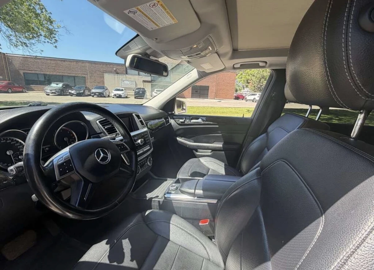 Mercedes-Benz ML 350 D * AMG * ПАНО * НА ПРУЖИНИ * CARFAX * , снимка 9 - Автомобили и джипове - 55077616