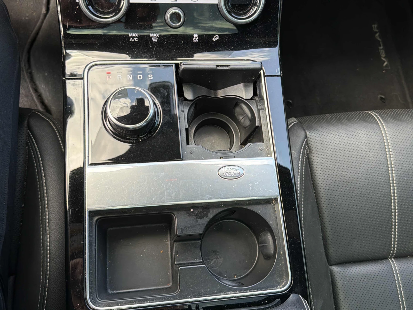 Land Rover Range Rover Velar R-Dynamic SE, АВТОКРЕДИТ, снимка 10 - Автомобили и джипове - 56087505