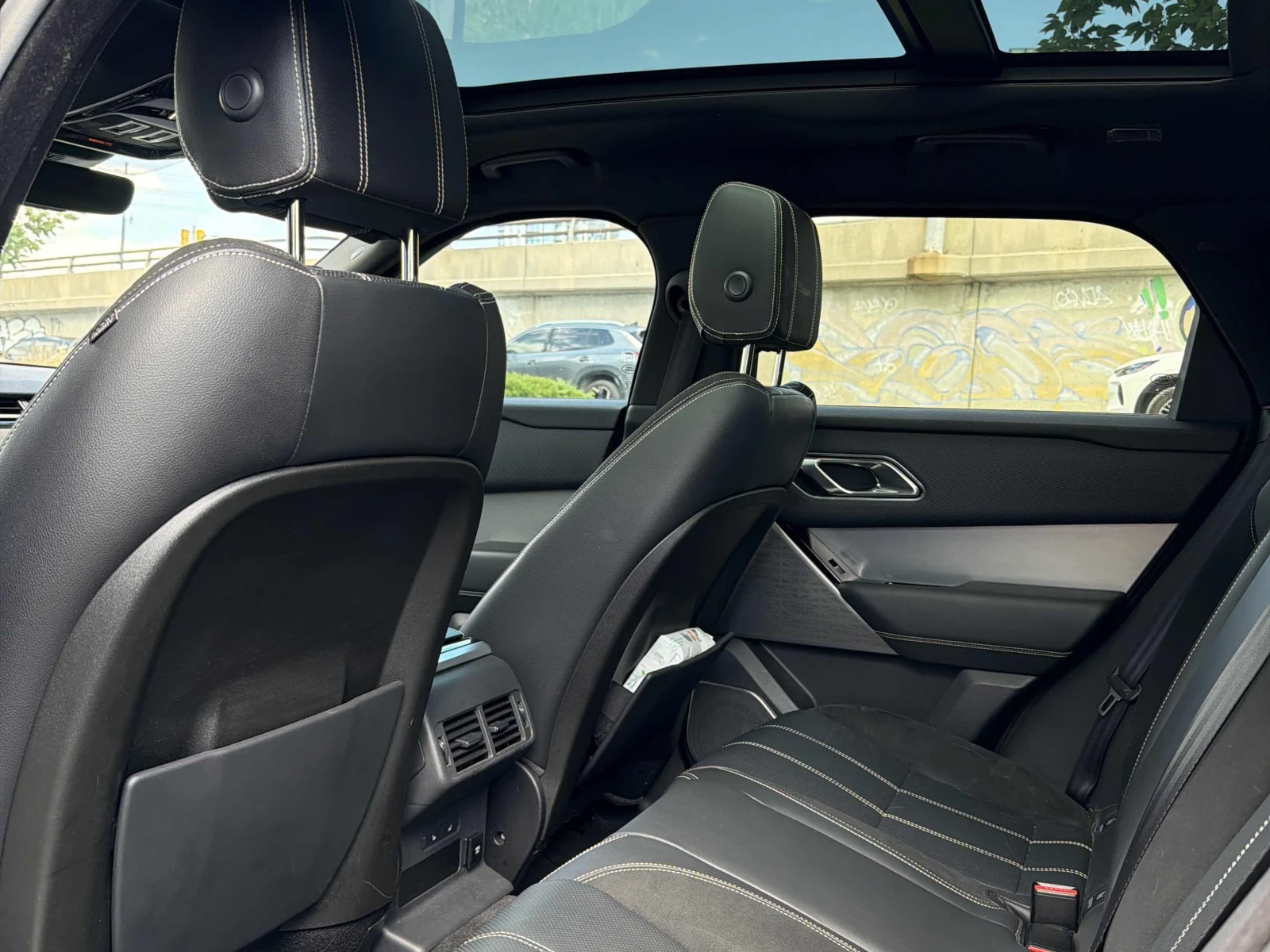 Land Rover Range Rover Velar R-Dynamic SE, АВТОКРЕДИТ, снимка 15 - Автомобили и джипове - 56087505