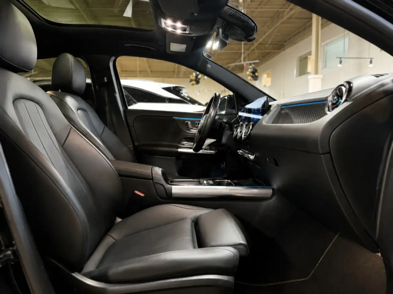 Mercedes-Benz GLA 250, снимка 17 - Автомобили и джипове - 56227354