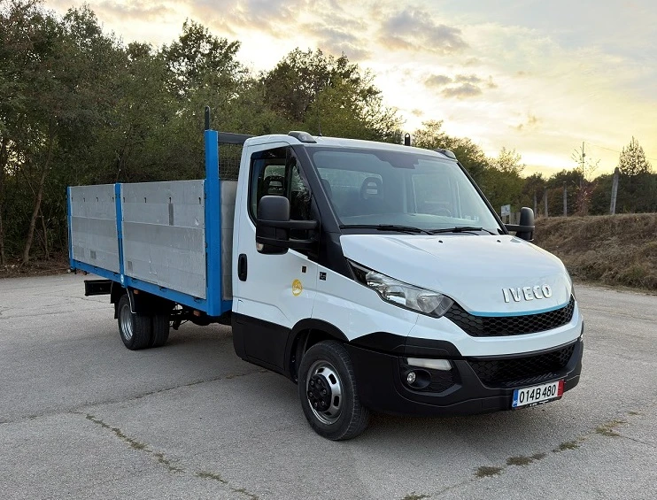 Iveco 35c17 3.0L* КЛИМА* 4.50м* ДВ.ПАКЕТ РЕСОРИ* до 3.5т , снимка 2 - Бусове и автобуси - 56341097