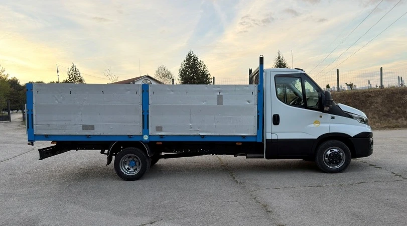 Iveco 35c17 3.0L* КЛИМА* 4.50м* ДВ.ПАКЕТ РЕСОРИ* до 3.5т , снимка 4 - Бусове и автобуси - 56341097