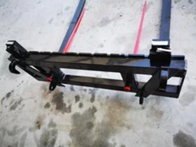 Трактор John Deere Палетни вилици , снимка 3