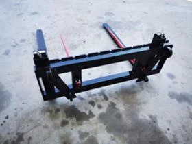 Трактор John Deere Палетни вилици , снимка 7