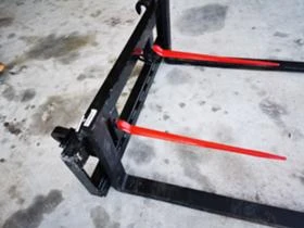 Трактор John Deere Палетни вилици , снимка 2