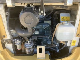 Багер Cat 030ESR / ПЕРФЕКТНО ТЕХНИЧЕСКО СЪСТОЯНИЕ / НАЛИЧЕН , снимка 6