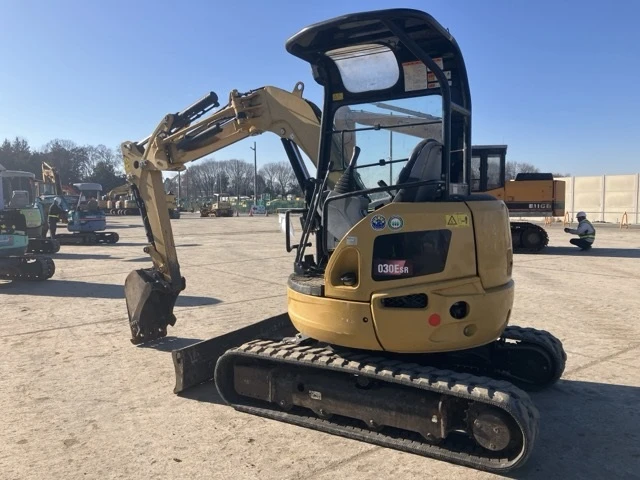 Багер Cat 030ESR, снимка 3 - Индустриална техника - 53163222