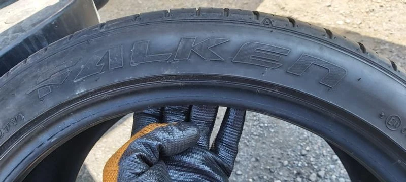 Гуми Летни 245/40R20, снимка 5 - Гуми и джанти - 29341481