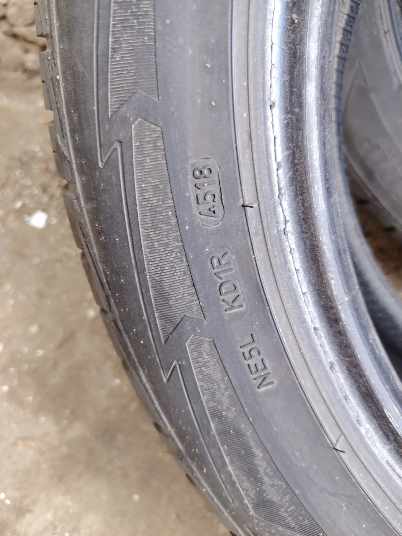Гуми Зимни 225/55R18, снимка 4 - Гуми и джанти - 55778950