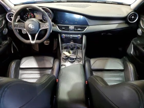 Alfa Romeo Giulia TI Q4* ДИСТРОНИК* ПОДГРЕВ* ОБДУХВАНЕ* КОЖА* , снимка 8 - Автомобили и джипове - 53622421