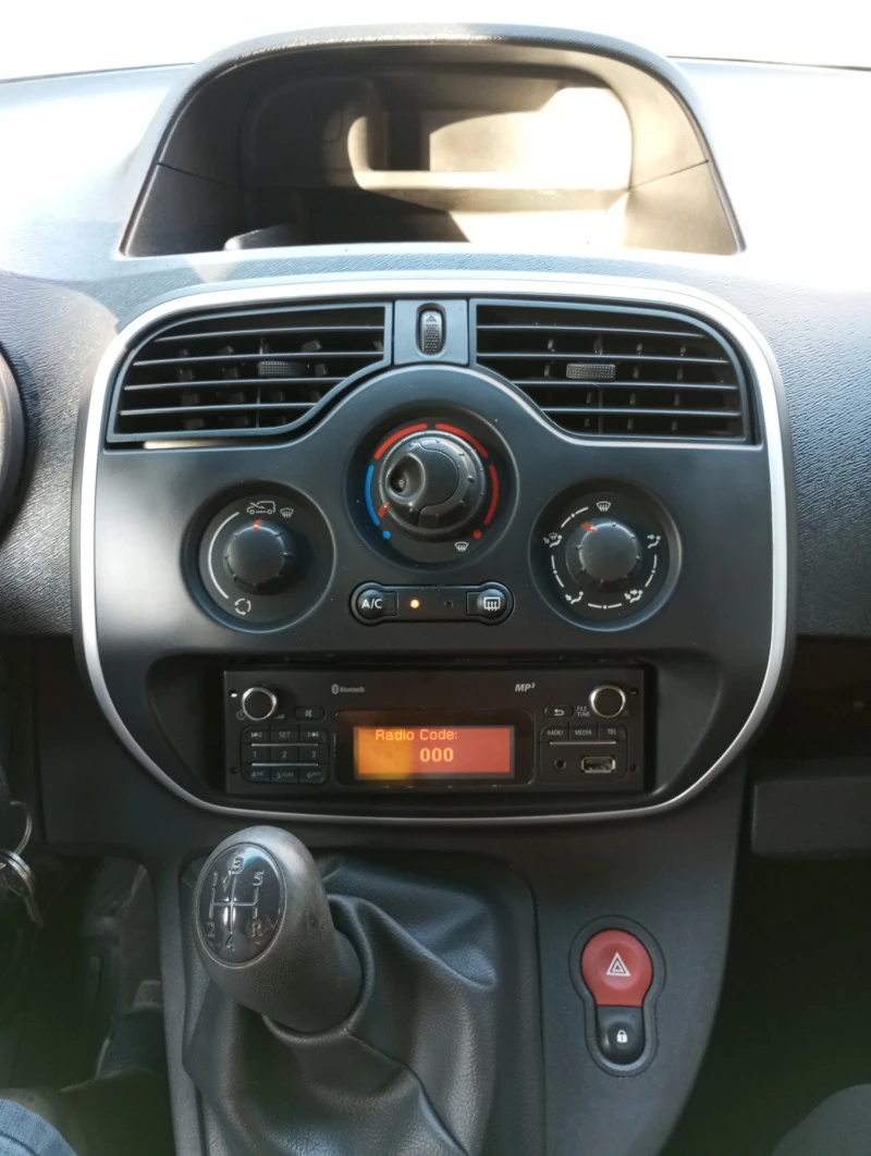 Renault Kangoo, снимка 7 - Автомобили и джипове - 48735486