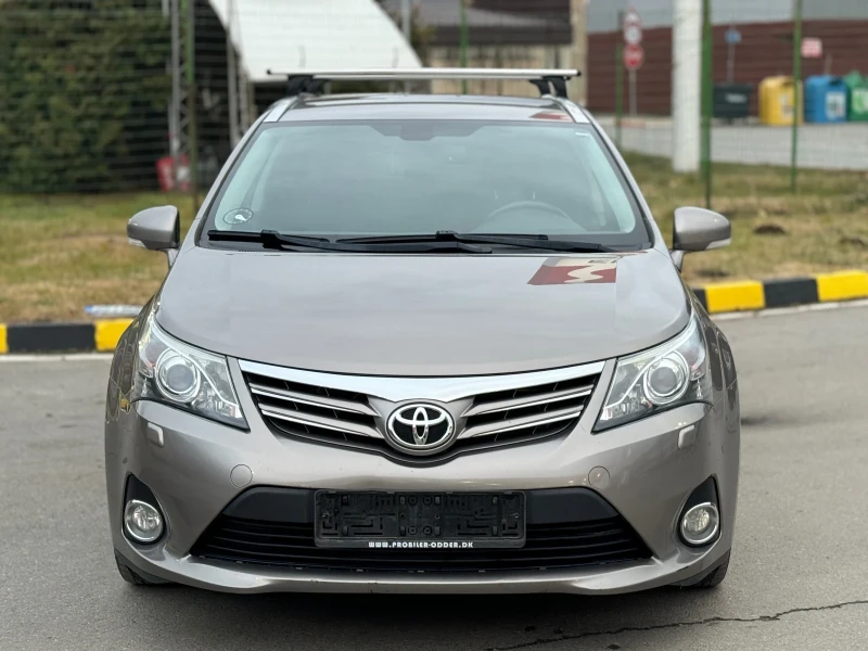 Toyota Avensis 1.8i Климатроник* Навигация* Темпомат, снимка 3 - Автомобили и джипове - 48201665