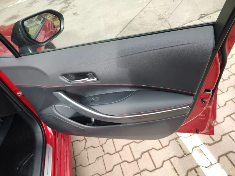 Toyota Corolla GR Sport, снимка 13 - Автомобили и джипове - 52801363