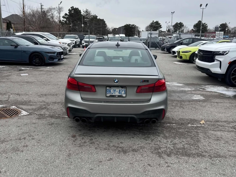 BMW M5 * Sedan * CARFAX * БЕЗ ПЪРВОНАЧАЛНА ВНОСКА, снимка 4 - Автомобили и джипове - 52862090