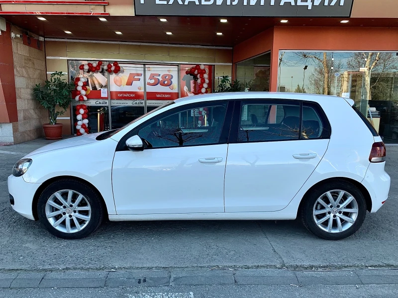 VW Golf 2.0TDI 4-Motion #XENON#AVTOPILOT#PARKTRONIC#MULTI#, снимка 8 - Автомобили и джипове - 52958000