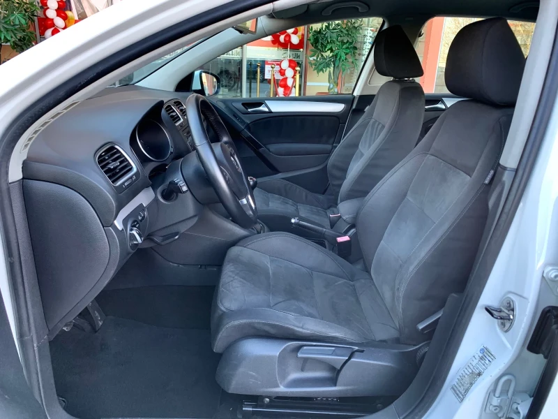 VW Golf 2.0TDI 4-Motion #XENON#AVTOPILOT#PARKTRONIC#MULTI#, снимка 9 - Автомобили и джипове - 52958000