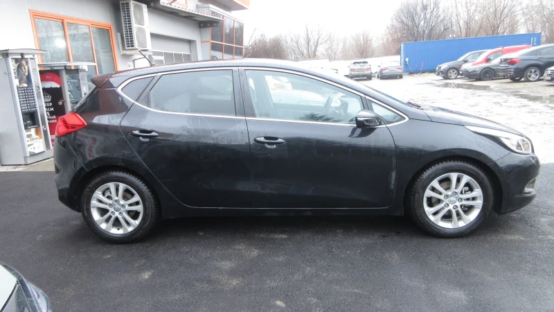 Kia Ceed 1.6-CRDI-110HP, снимка 4 - Автомобили и джипове - 53235233