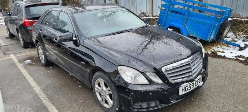 Mercedes-Benz E 220 ом 651, снимка 8 - Автомобили и джипове - 30666273