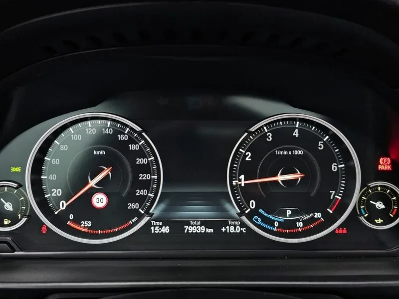 BMW 528 i, снимка 8 - Автомобили и джипове - 54591257