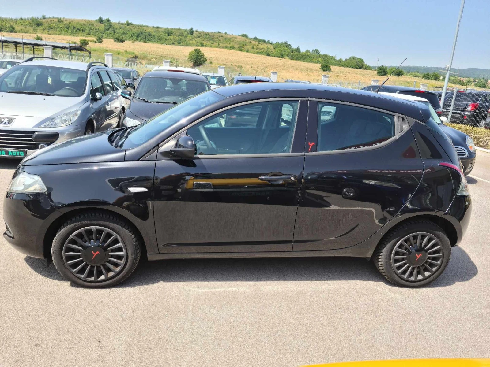 Lancia Ypsilon 1.2i-GPL - изображение 6