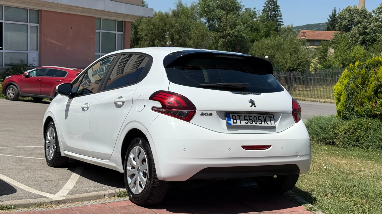Peugeot 208  - изображение 6