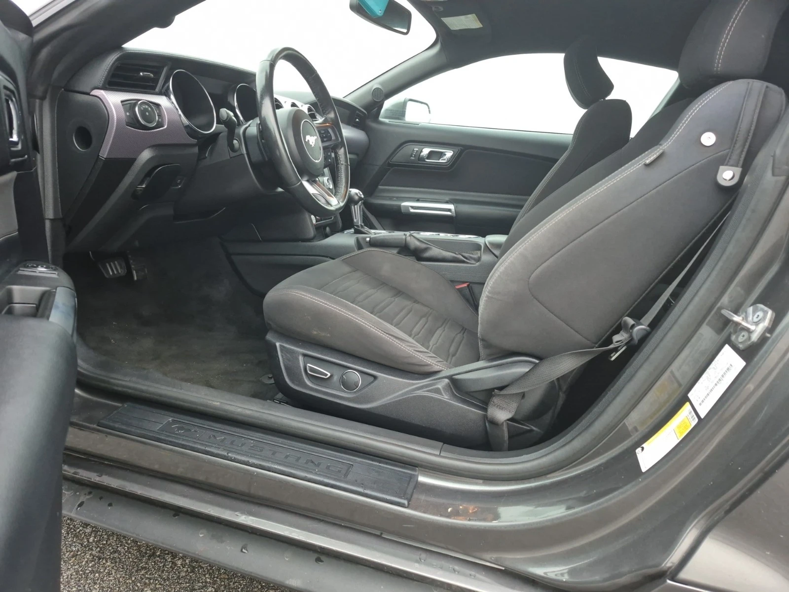 Ford Mustang ECOBOOST * * CARFAX * * АВТО КРЕДИТ * *  - изображение 5