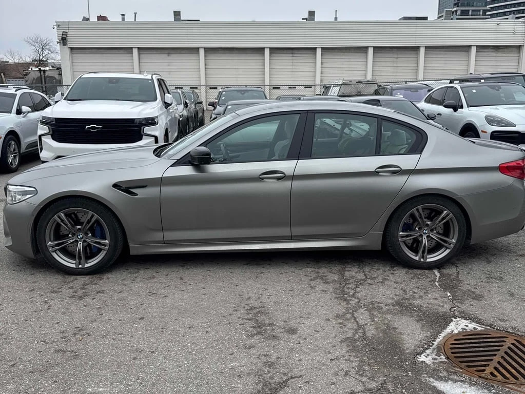 BMW M5 * Sedan * CARFAX * БЕЗ ПЪРВОНАЧАЛНА ВНОСКА - изображение 2