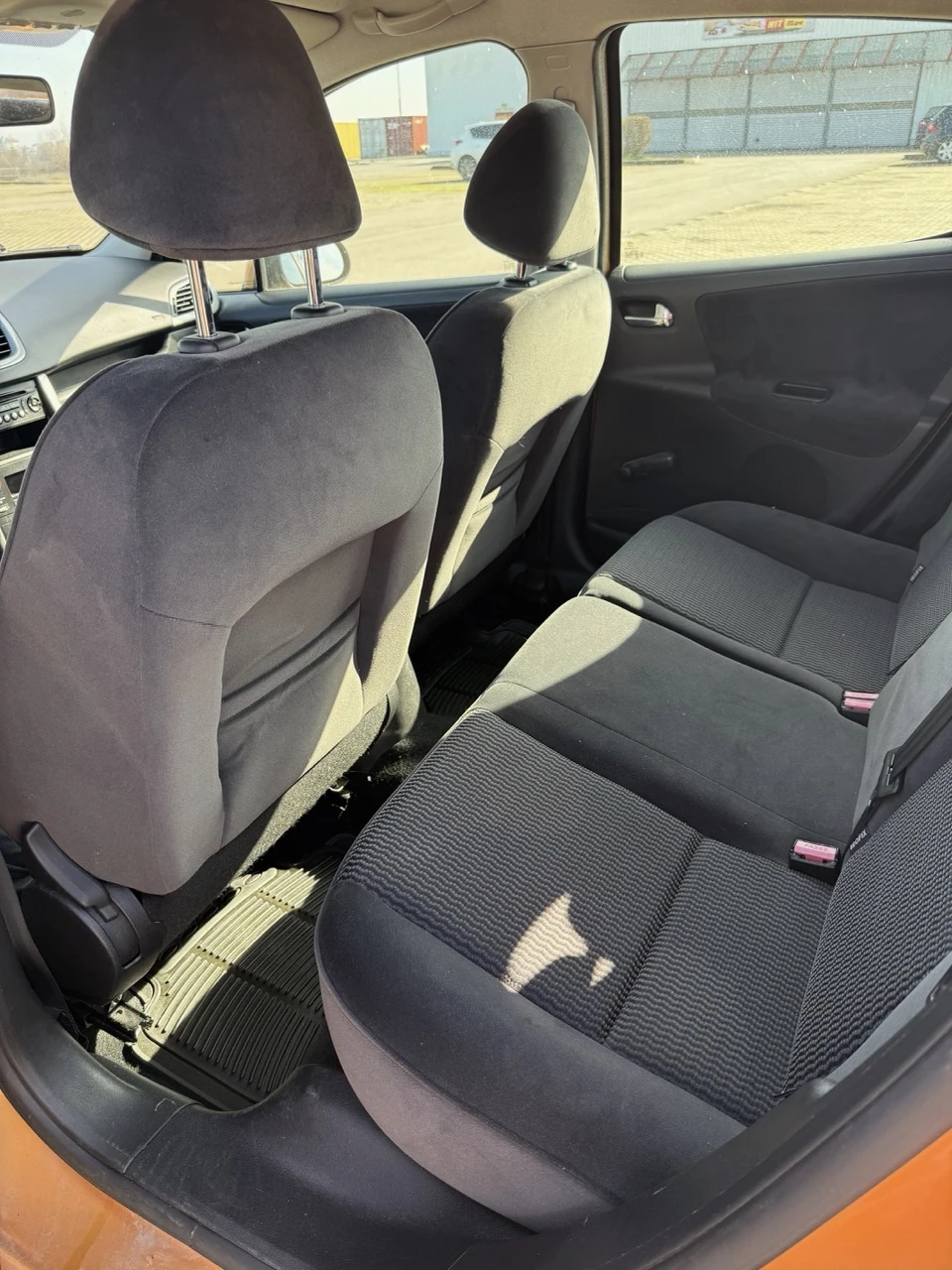 Peugeot 207, снимка 12 - Автомобили и джипове - 53658183