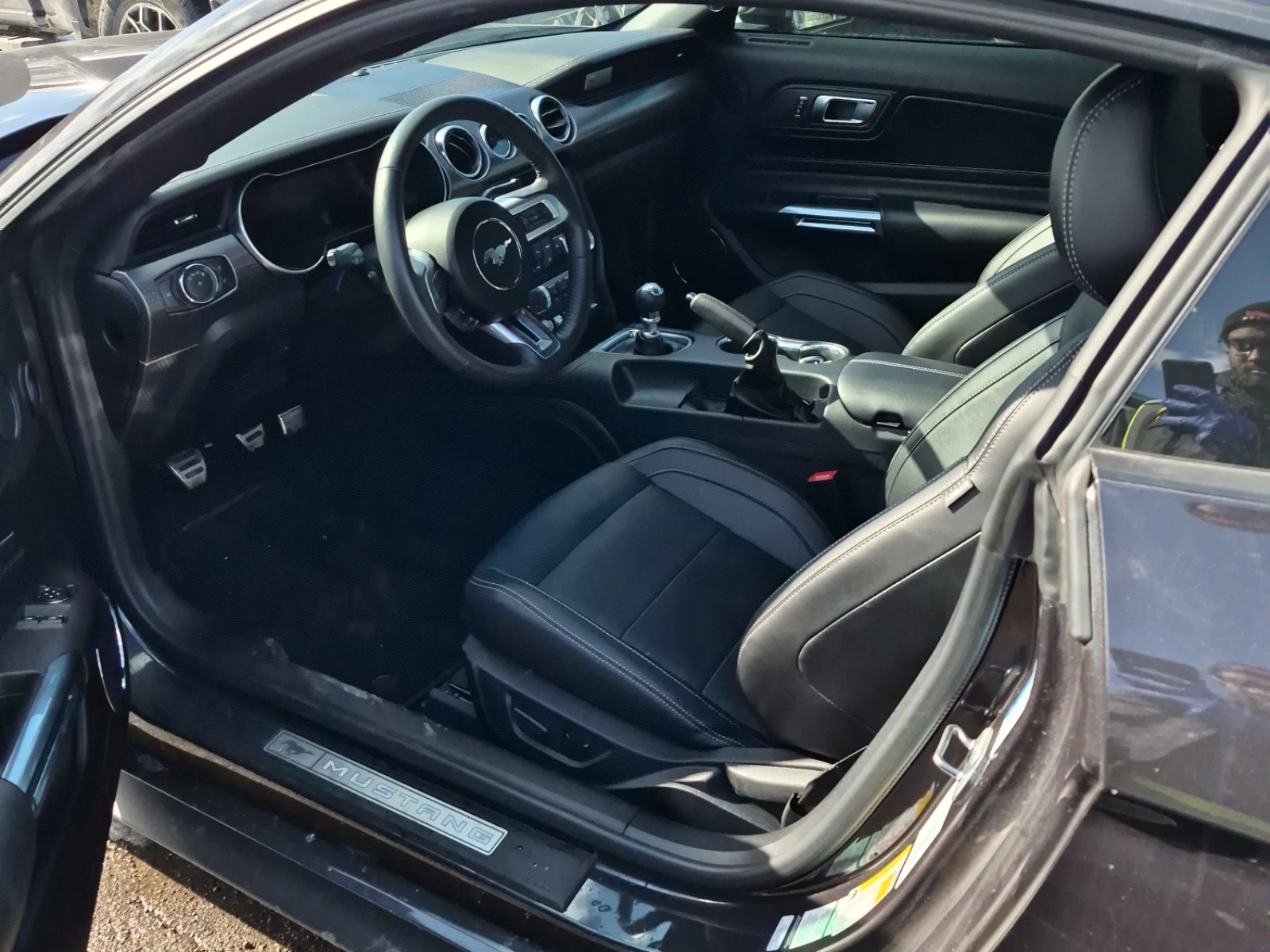 Ford Mustang GT PREMIUM - изображение 8