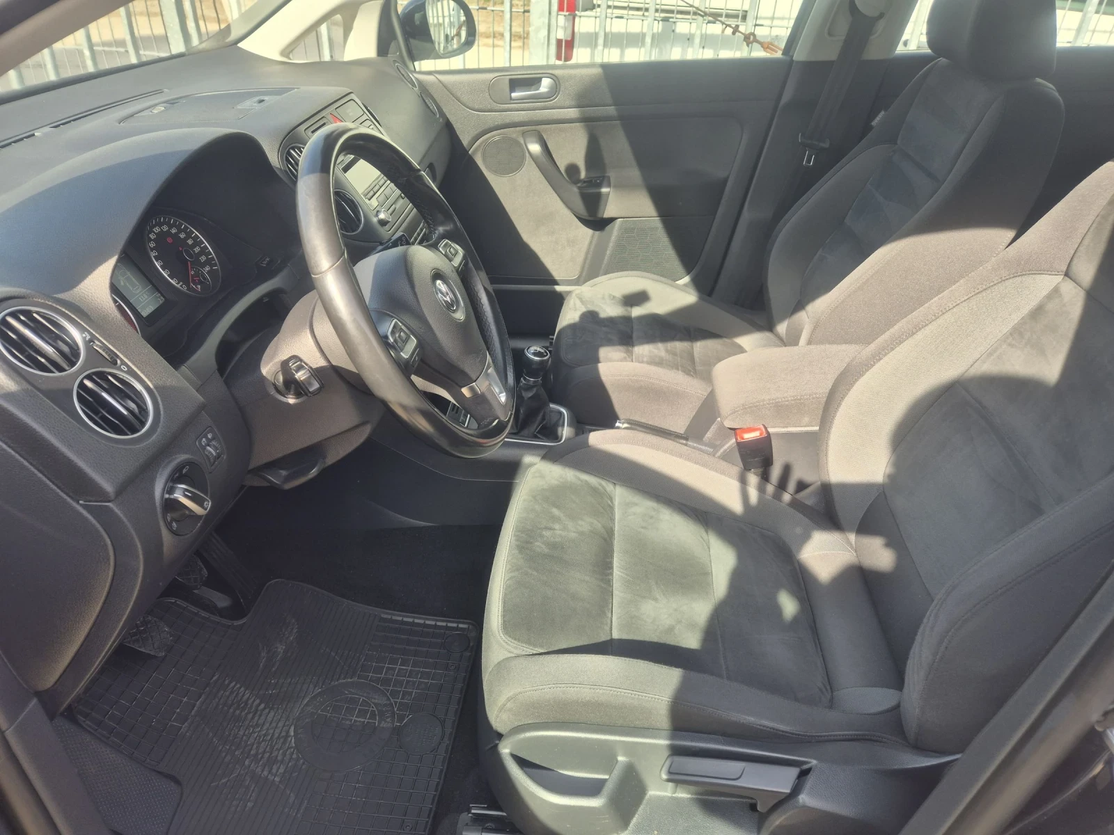 VW Golf Plus Нов внос , снимка 11 - Автомобили и джипове - 53783591