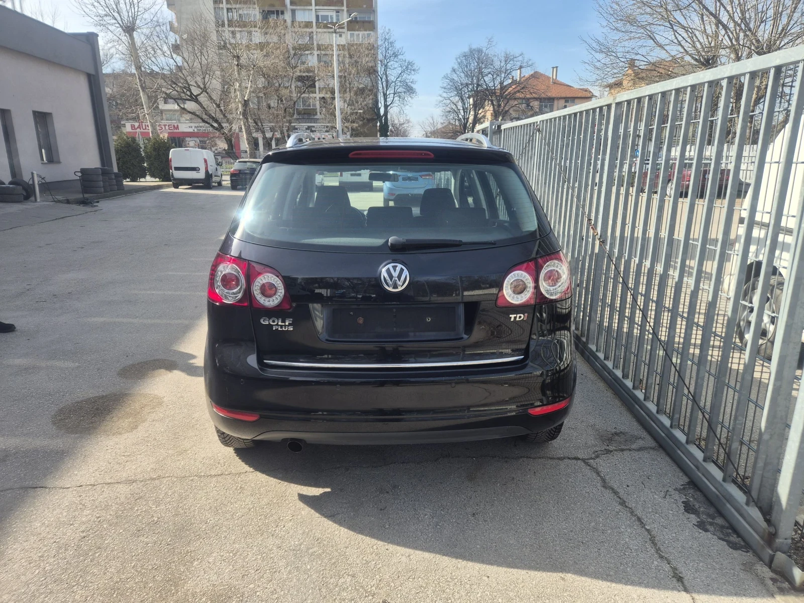 VW Golf Plus Нов внос , снимка 4 - Автомобили и джипове - 53783591