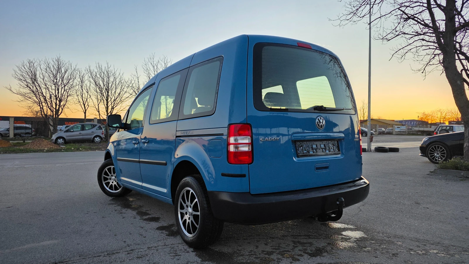 VW Caddy KATO ЧИСТО НОВ, снимка 5 - Автомобили и джипове - 53851432