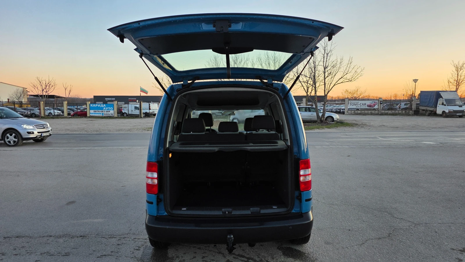 VW Caddy KATO ЧИСТО НОВ, снимка 12 - Автомобили и джипове - 53851432