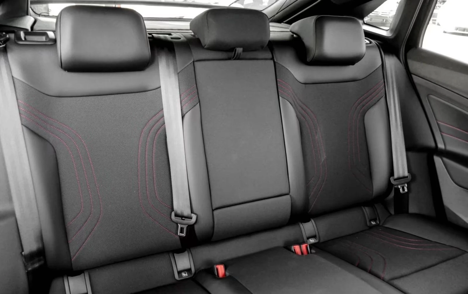 VW ID.5 GTX 4-MOTION PANORAMA MATRIX , снимка 13 - Автомобили и джипове - 53953477