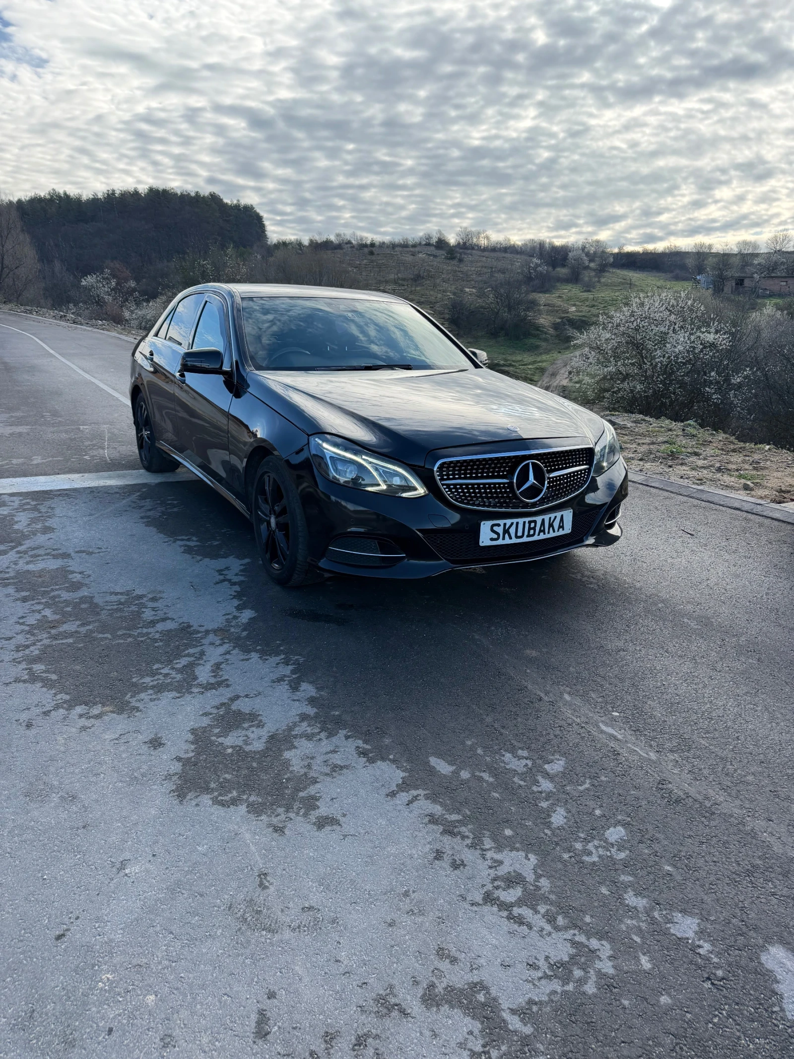 Mercedes-Benz E 220 MERCEDES W-212 E-220 2016 4, 700  FEIS