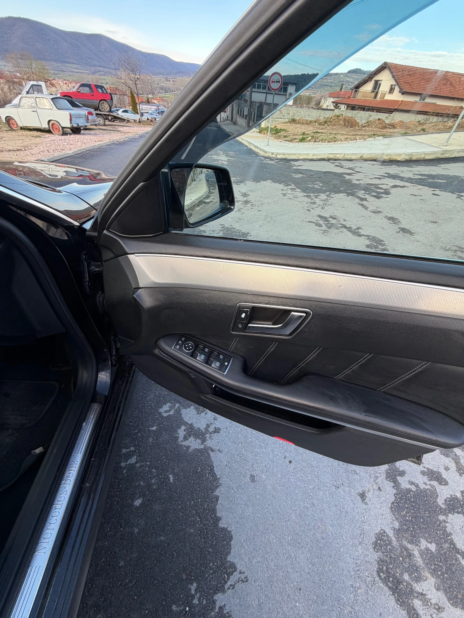 Mercedes-Benz E 220 MERCEDES W-212 E-220 2016 4, 700  FEIS, снимка 9 - Автомобили и джипове - 54058817