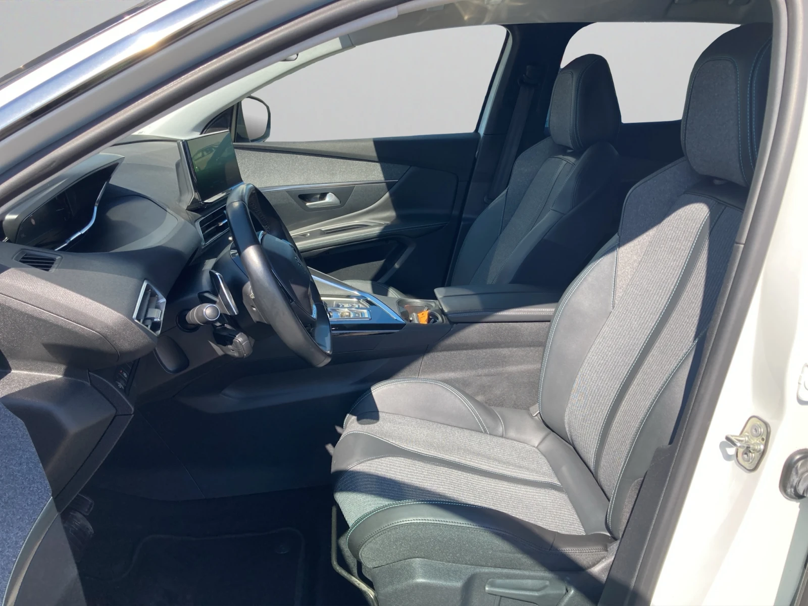 Peugeot 3008 New Line Up ALLURE PACK 1.2 PureTech 130 S&S EAT8  | Mobile.bg � ����������� 9