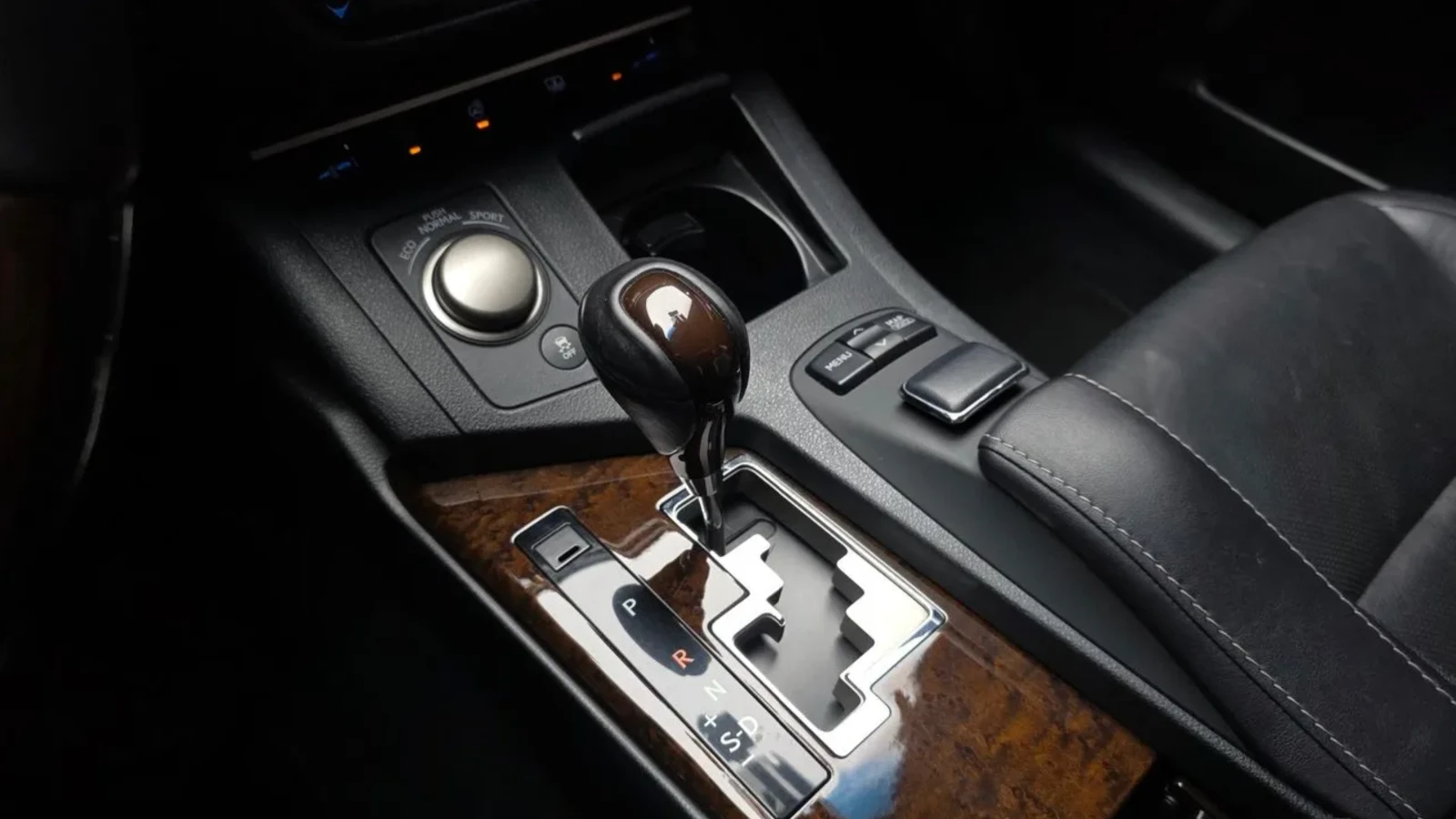 Lexus ES 350 EXECUTIVE | ПОДГРЕВ | ОБДУХ | ПАНОРАМА, снимка 13 - Автомобили и джипове - 54667561